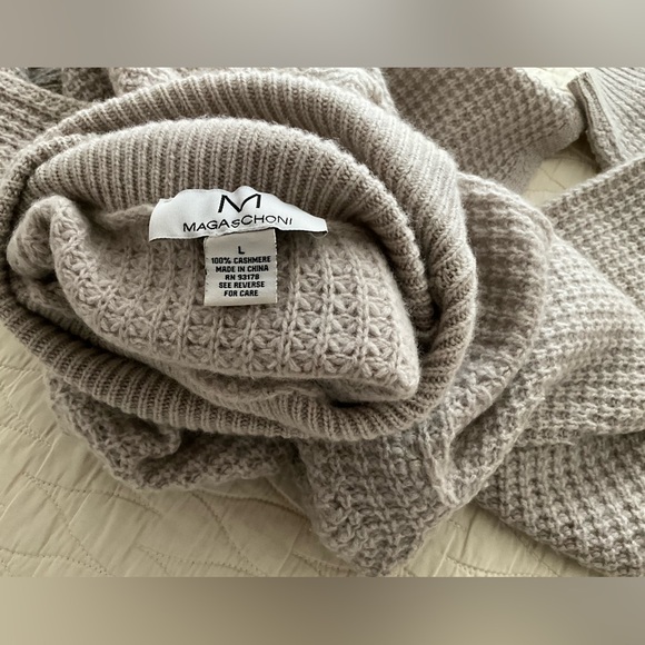 Magaschoni Taupe oatmeal cashmere Cowl Neck Sweater, L - Picture 5 of 9